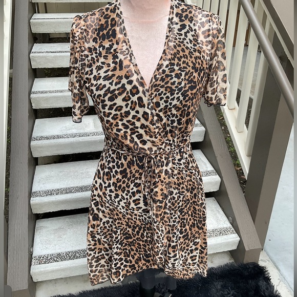 Jordan Taylor sheer tropical tribal short sleeve belted swim coverup wrap NWT  M - Picture 1 of 15